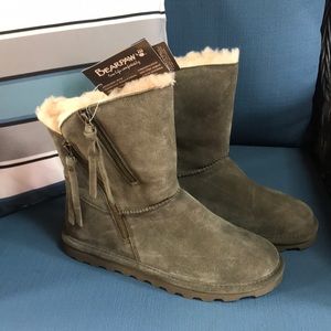 NWT BEARPAW BOOTS COLOR OLIVE SIZE 10